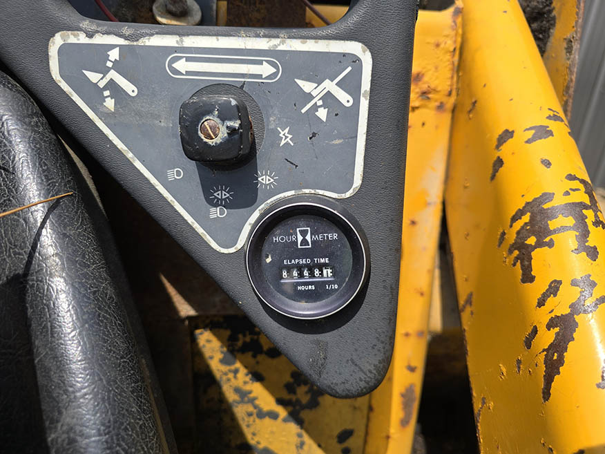 Mustang 332 Skid Steer - Image 7