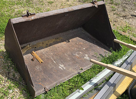 Mustang 332 Skid Steer - Image 9