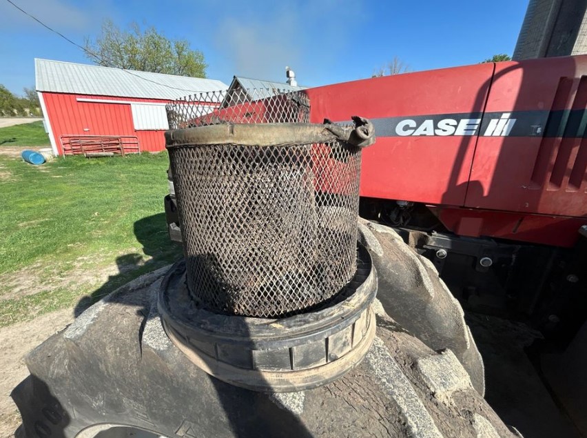 2001 Case IH MX240 Tractor - Image 10