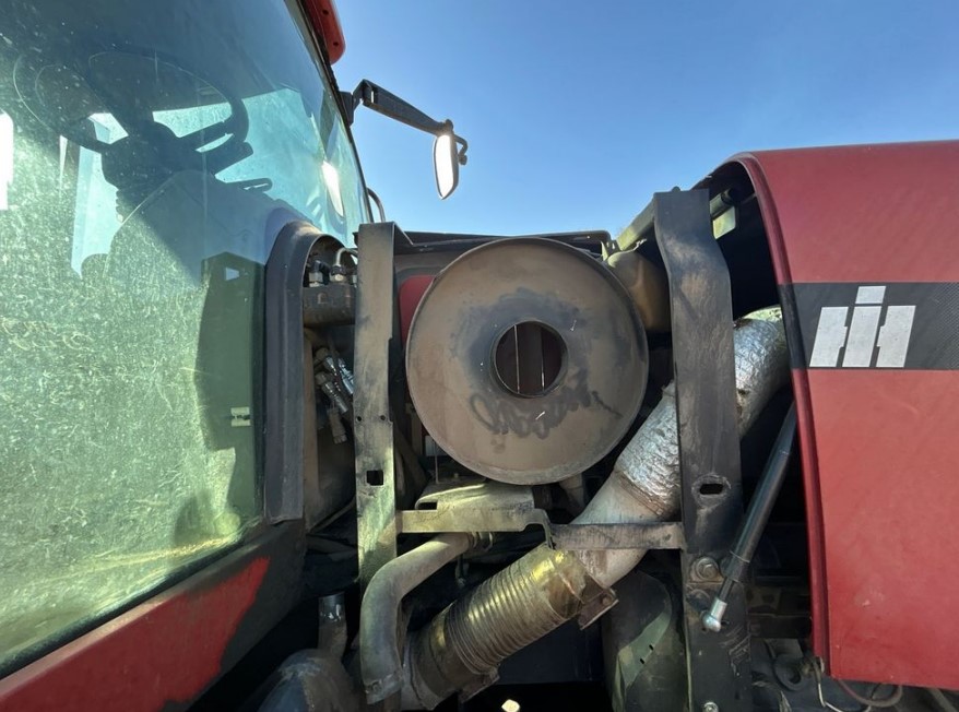 2001 Case IH MX240 Tractor - Image 12