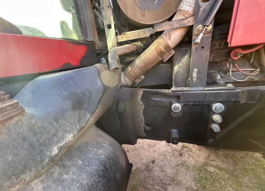 2001 Case IH MX240 Tractor - Image 13