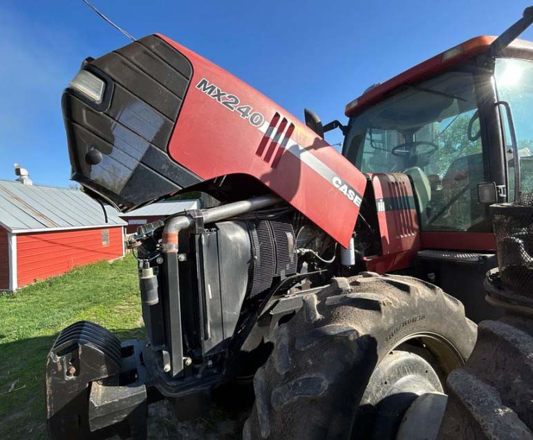 2001 Case IH MX240 Tractor - Image 8