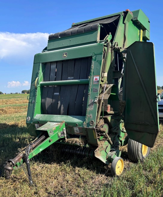 2004 John Deere 567 Baler - Image 2