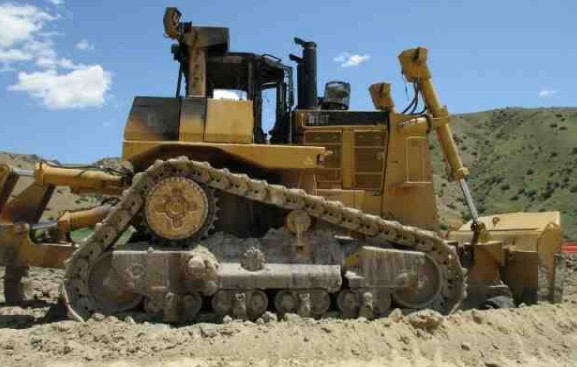 2009 Caterpillar D10T Dozer - Image 2
