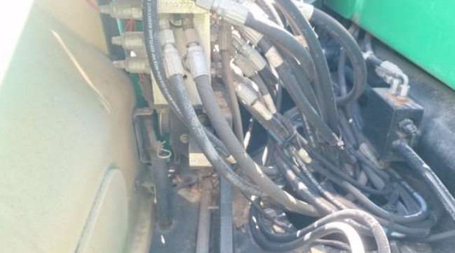 2012 JLG E400 AJPN Articulating Boom Lift - Image 13