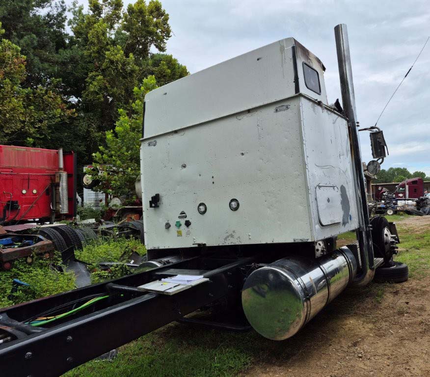 2003 International 9400I - Image 4