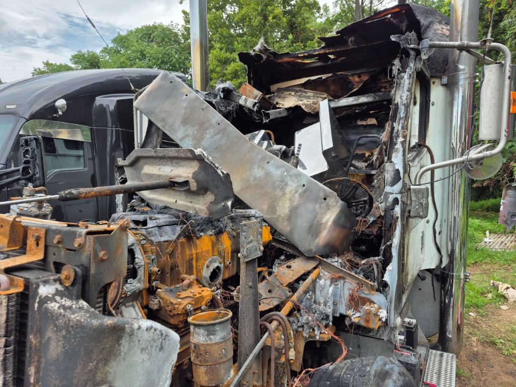 2003 International 9400I - Image 6