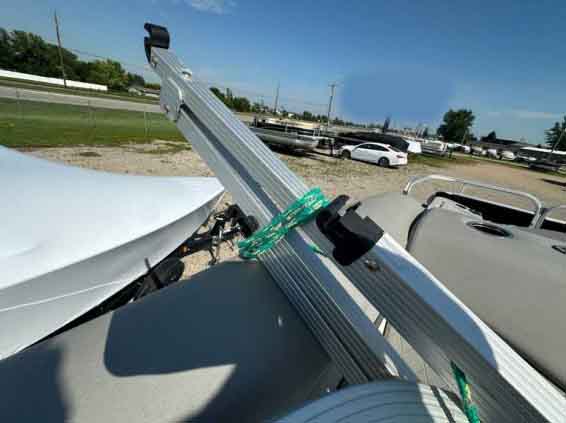 Bennington 20SVF Pontoon Boat - Image 7