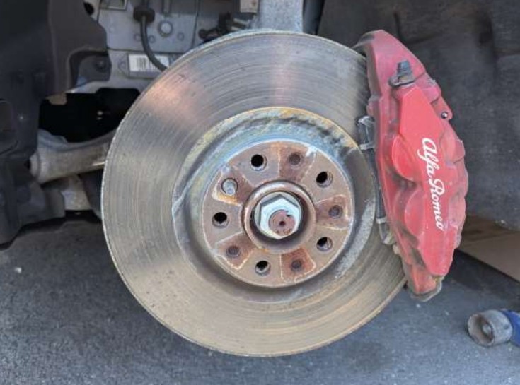 2018 Alfa Romeo Giulia - Image 26