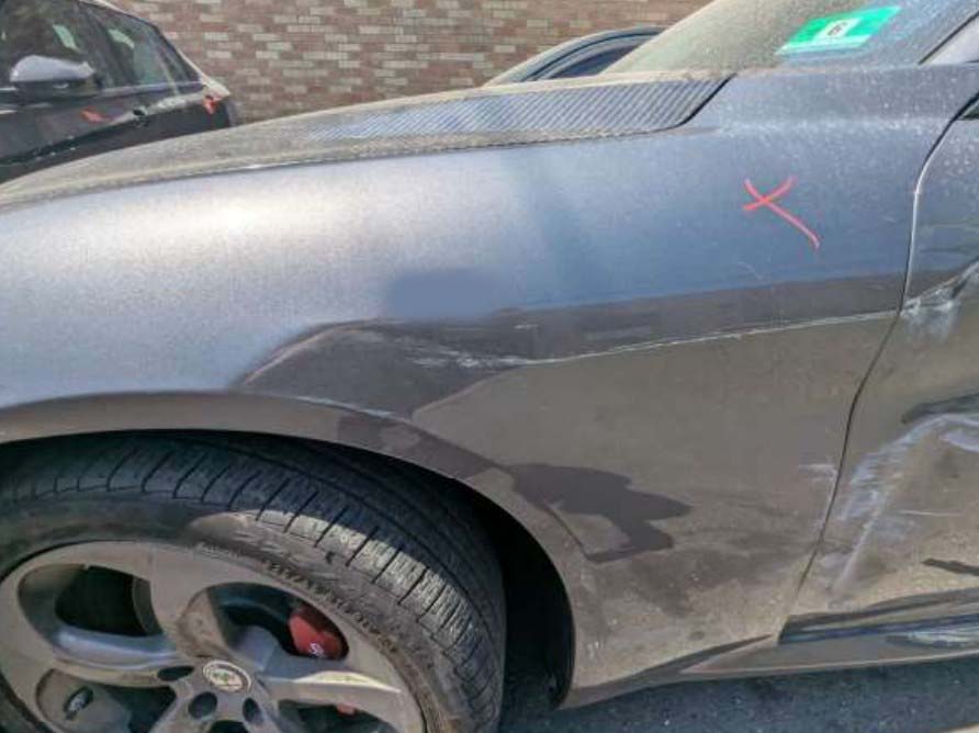 2018 Alfa Romeo Giulia - Image 9