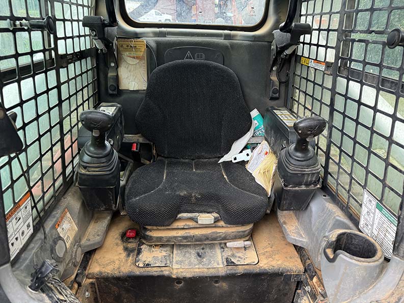 2022 Bobcat T770 Compact Track Loader - Image 7