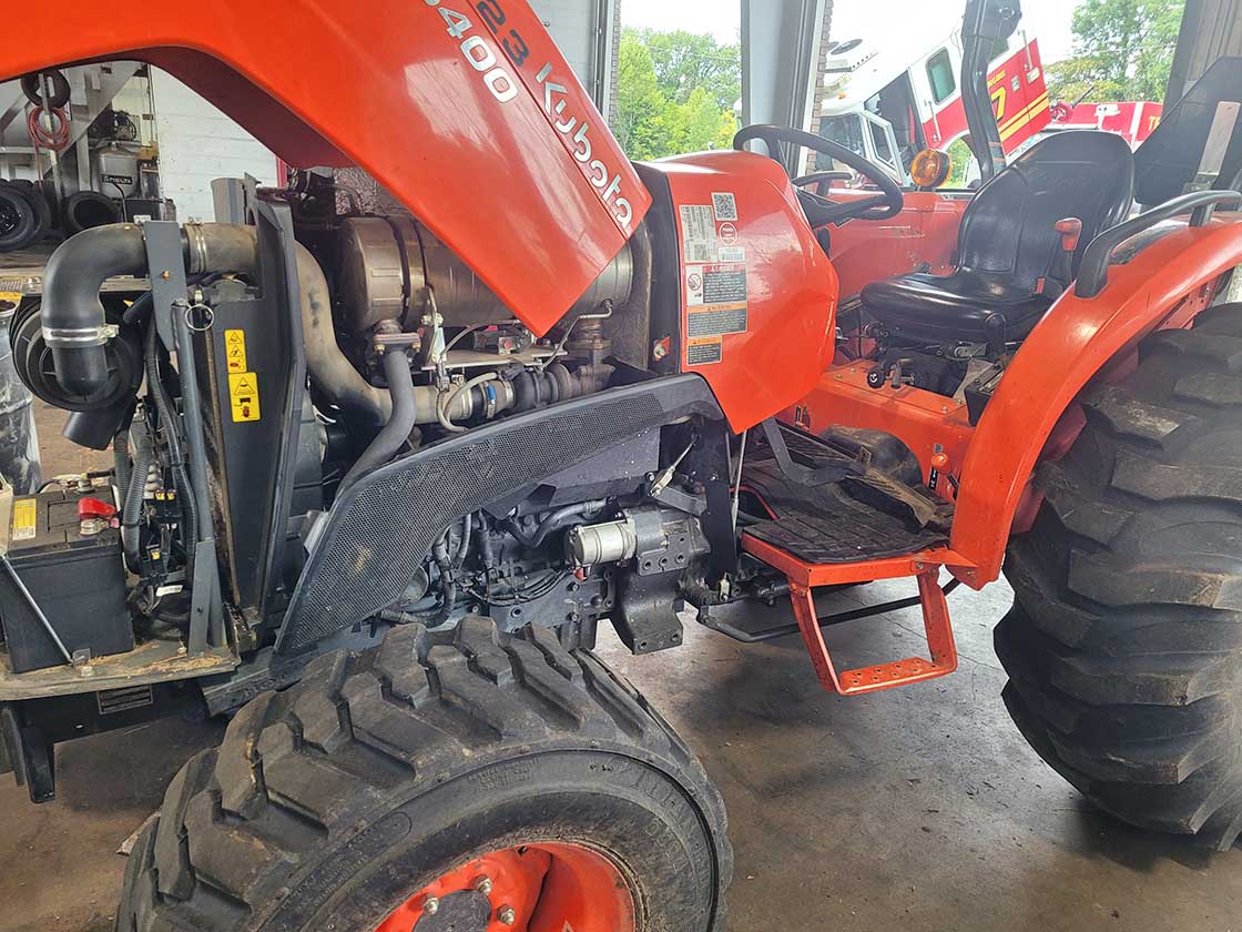 2022 Kubota MX5400DT Tractor