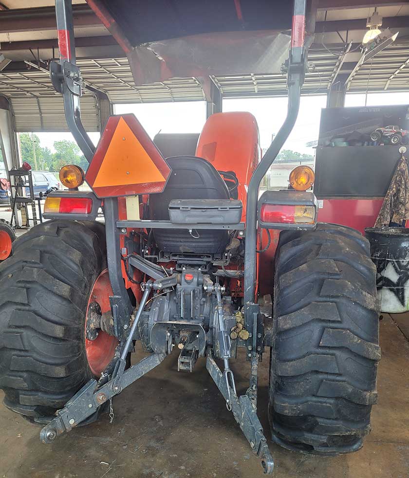 2022 Kubota MX5400DT Tractor - Image 4