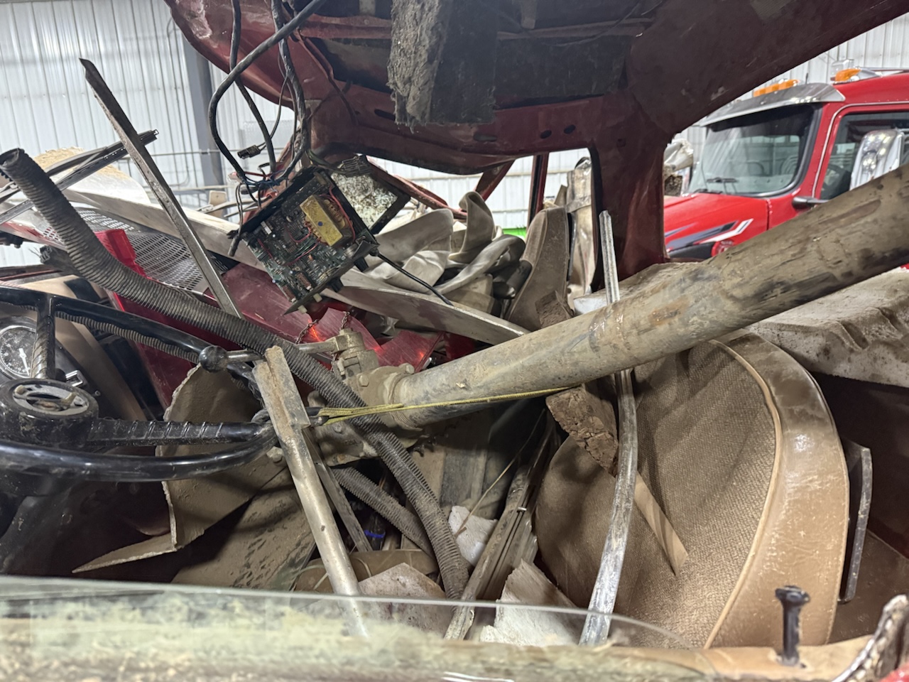 1989 Ford LN8000 Cab and Chassis - Image 3