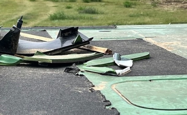 1992 John Deere 9600 Combine - Image 14