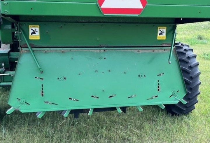 1992 John Deere 9600 Combine - Image 15