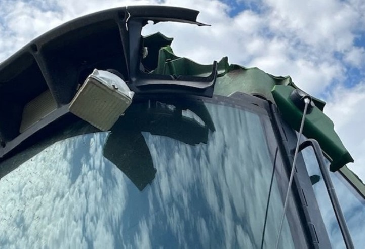 1992 John Deere 9600 Combine - Image 17