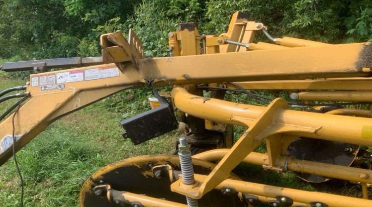 2016 Vermeer R2800 Hay Rake - Image 19