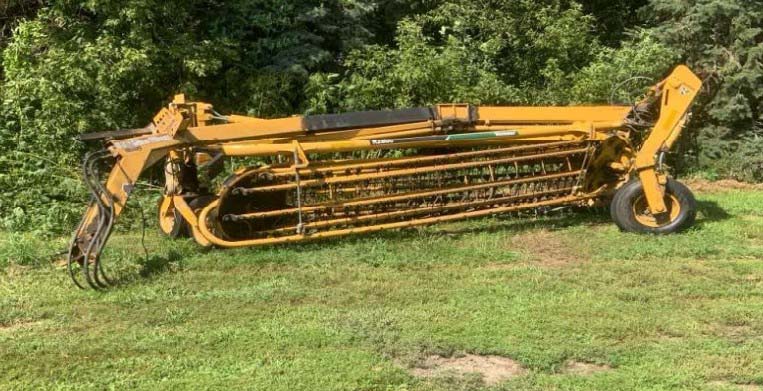 2016 Vermeer R2800 Hay Rake
