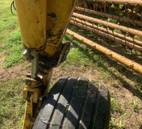 2016 Vermeer R2800 Hay Rake - Image 20