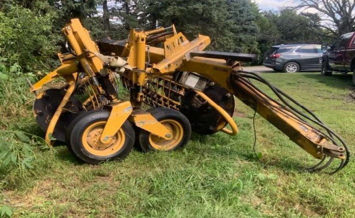 2016 Vermeer R2800 Hay Rake - Image 3