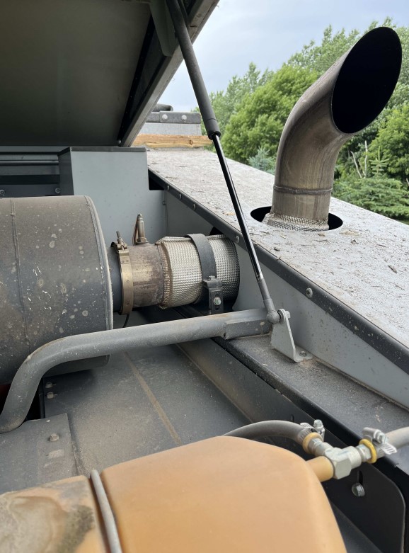 2014 Gleaner S78 Combine - Image 17