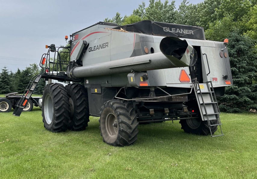 2014 Gleaner S78 Combine - Image 4