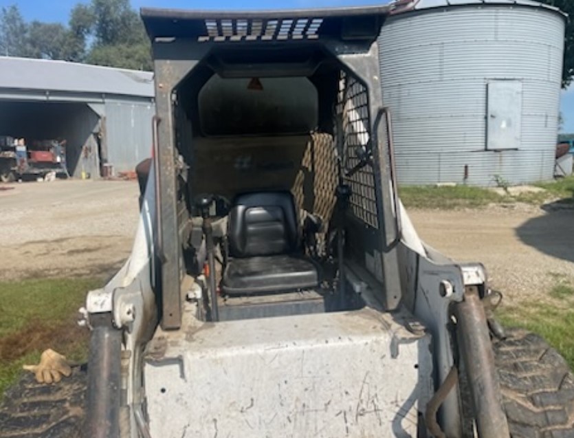 2002 Bobcat 873 Skid Steer - Image 4