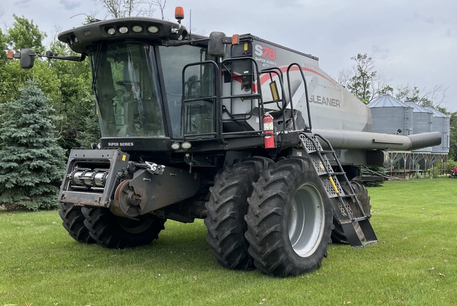 2014 Gleaner S78 Combine - Image 5