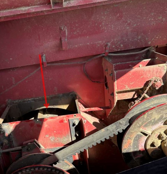 1993 CASE IH 1688 Combine - Image 10