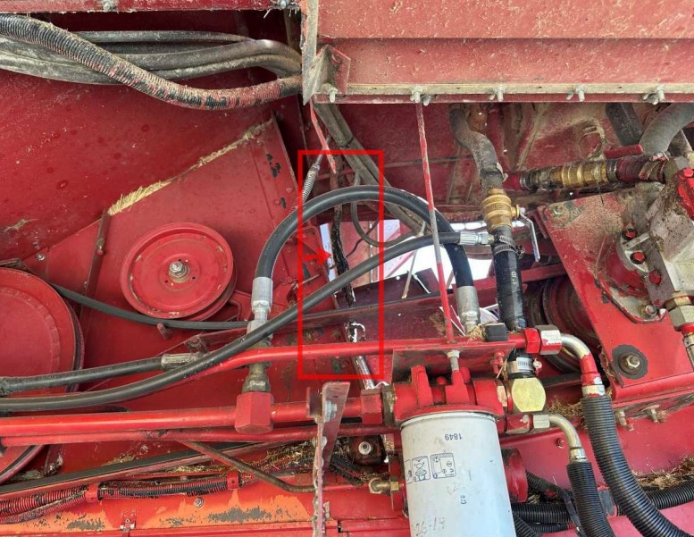 1993 CASE IH 1688 Combine - Image 13