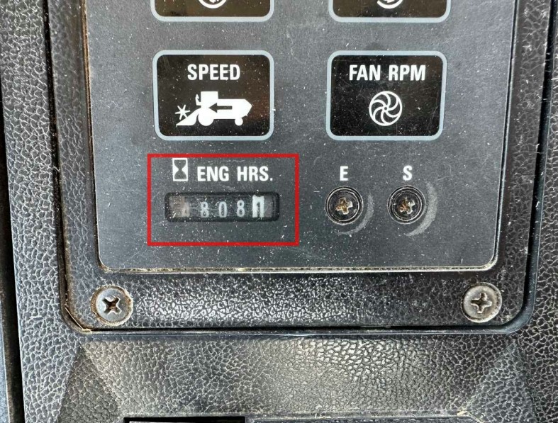 1993 CASE IH 1688 Combine - Image 14