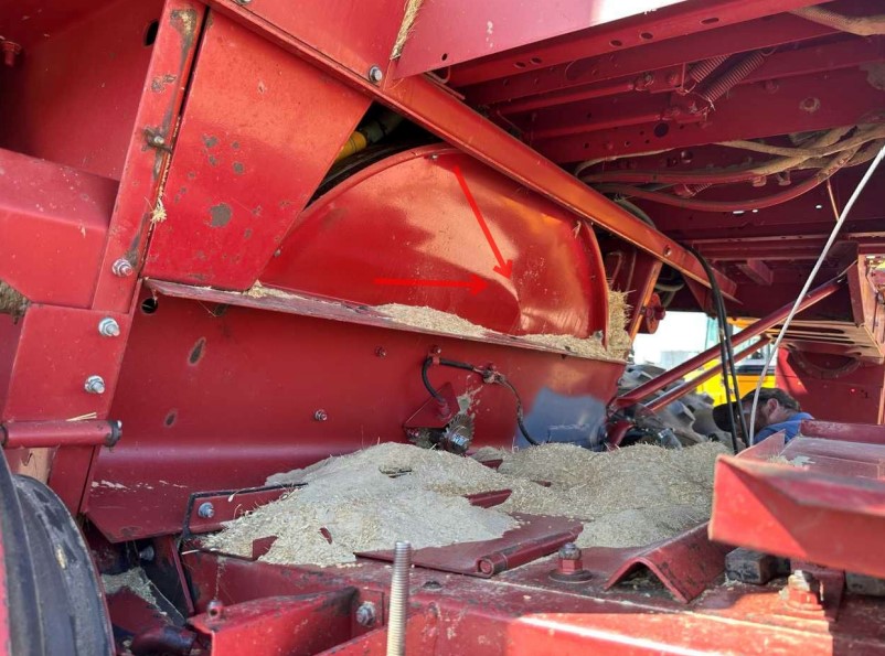 1993 CASE IH 1688 Combine - Image 9