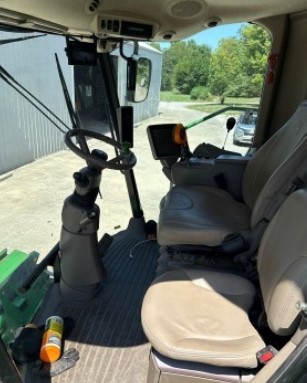 2014 John Deere s670 Combine - Image 18