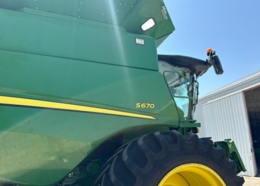 2014 John Deere s670 Combine - Image 7