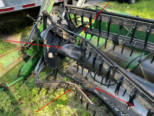 1981 John Deere 6620 Side Hill Combine - Image 14