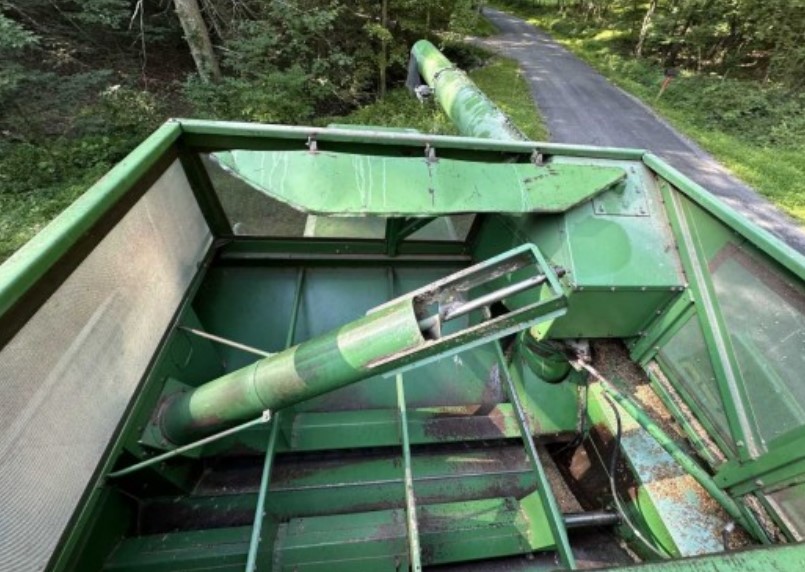 1981 John Deere 6620 Side Hill Combine - Image 28