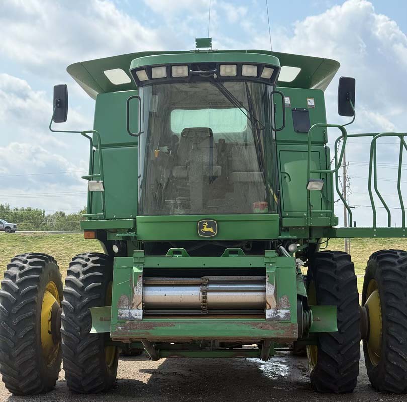 2006 John Deere 9660 STS Combine - Image 12
