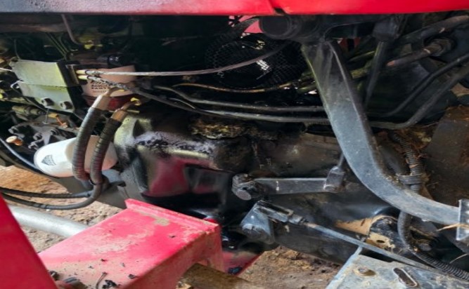 2000 Massey Ferguson 243 Tractor - Image 6