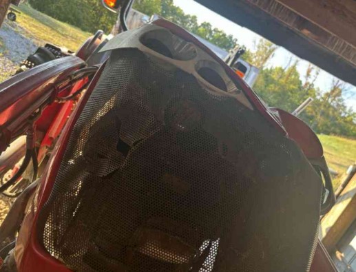 2012 Massey Ferguson 1635 Tractor - Image 9