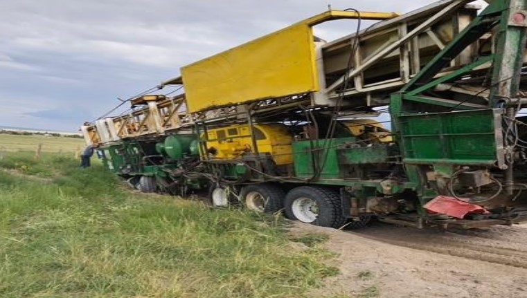 1982 Hopper Workover Rig - Image 2