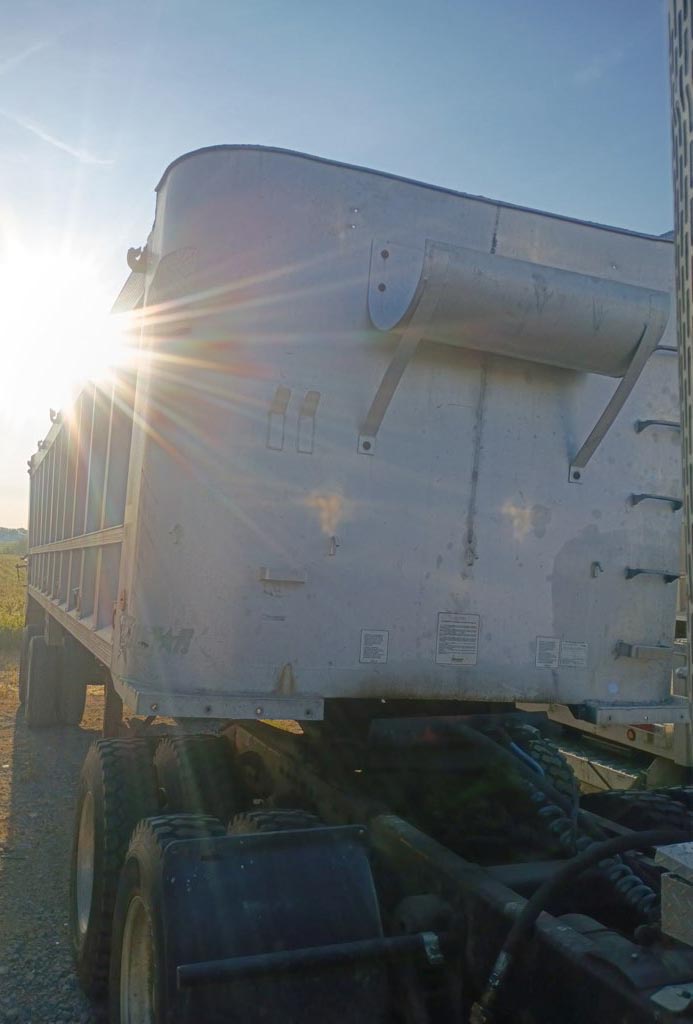 1983 Cobra Dump Trailer - Image 3