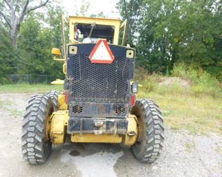 1989 Champion 720A Motor Grader - Image 5