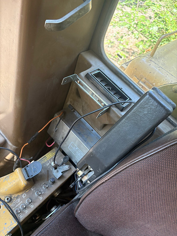 1991 Caterpillar 140G Motor Grader - Image 9