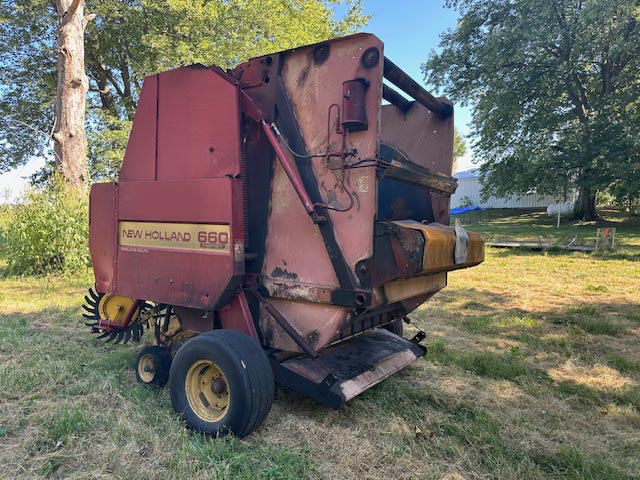 1995 New Holland 660 Baler - Image 3