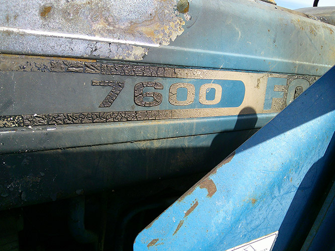 1997 Ford 7600 Tractor - Image 3