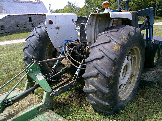 1997 Ford 7600 Tractor - Image 12