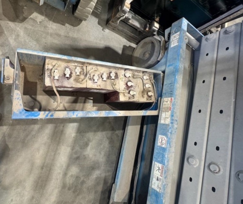 2000 Genie GS-3246 Scissor Lift - Image 5