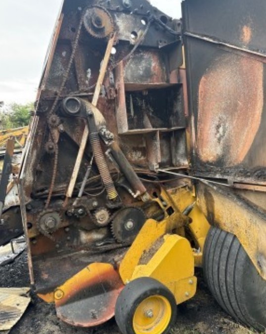 2012 Vermeer 605 Super M Baler - Image 11