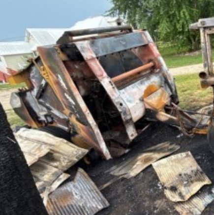 2012 Vermeer 605 Super M Baler - Image 2